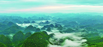 探索贵州荔波喀斯特地貌：亿万年滴水穿石的自然奇景