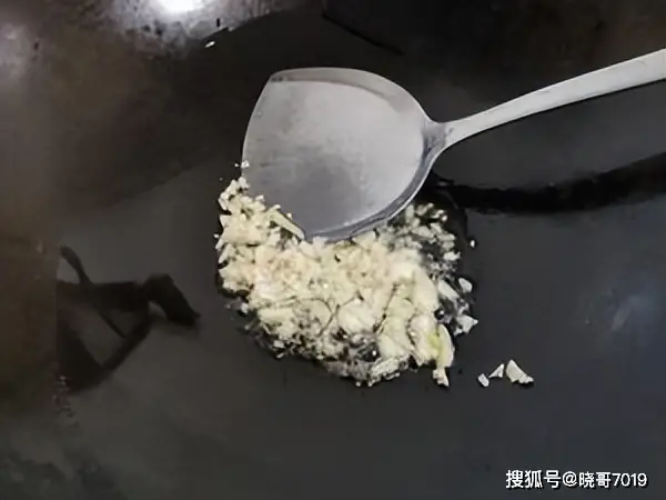 蒜蓉红薯叶：家常美味与营养宝藏的完美结合  第8张