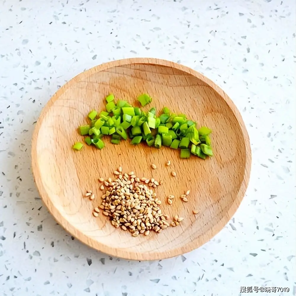 糖醋樱桃肉：经典家常菜，色香味俱全，健康美味，家庭温馨回忆  第6张