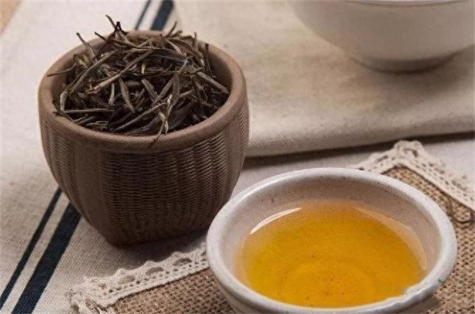 乌龙茶究竟属于红茶还是绿茶？解析其与红茶、绿茶的区别  第3张