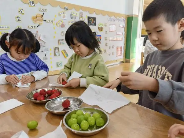 和顺幼儿园传统文化活动：体验糖葫芦制作与品尝  第6张