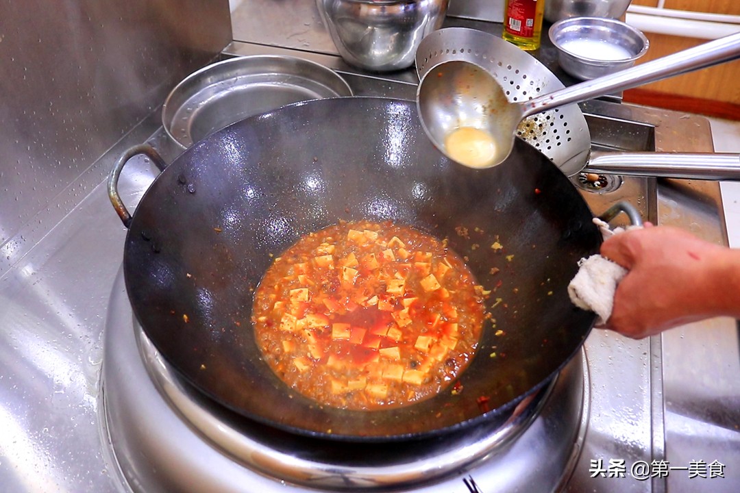 麻婆豆腐的家常做法：舌尖上的酥麻颤意，让你回味无穷  第9张