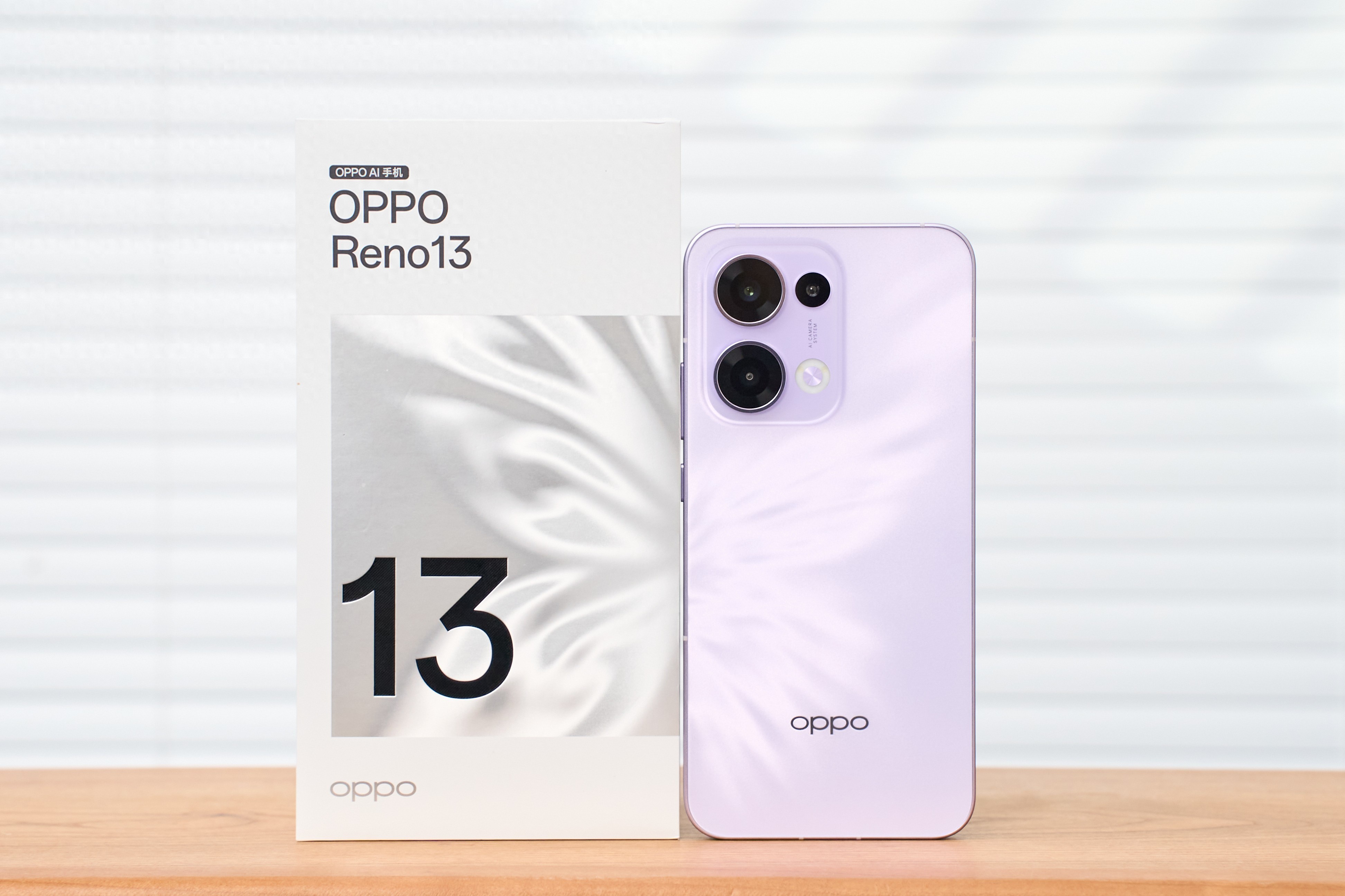 OPPO Reno13 AI手机：全新ColorOS 15系统与一键问屏功能详解