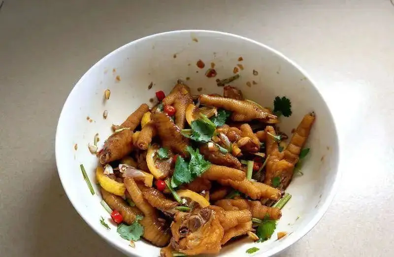 柠檬酸辣鸡爪制作方法：简单步骤教你做出美味小零食  第8张