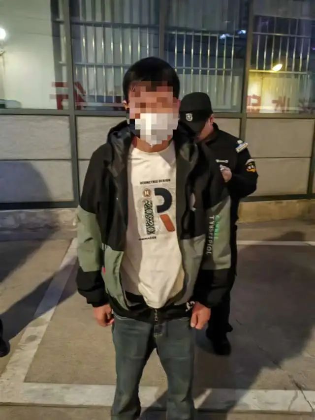 上海火车站手机盗窃案频发，警方成功抓获犯罪嫌疑人张某某  第2张