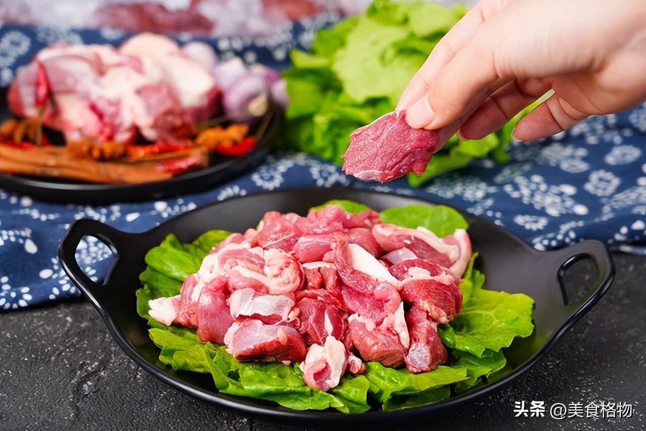 秋冬季节羊肉美食推荐：羊肉汤、羊肉馅饺子，暖身又美味  第1张