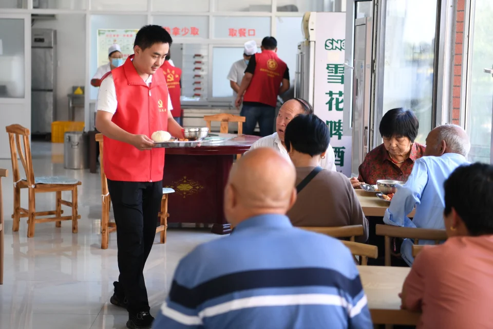 中共中央办公厅、国务院办公厅印发粮食节约和反食品浪费行动方案，专家权威解读  第2张