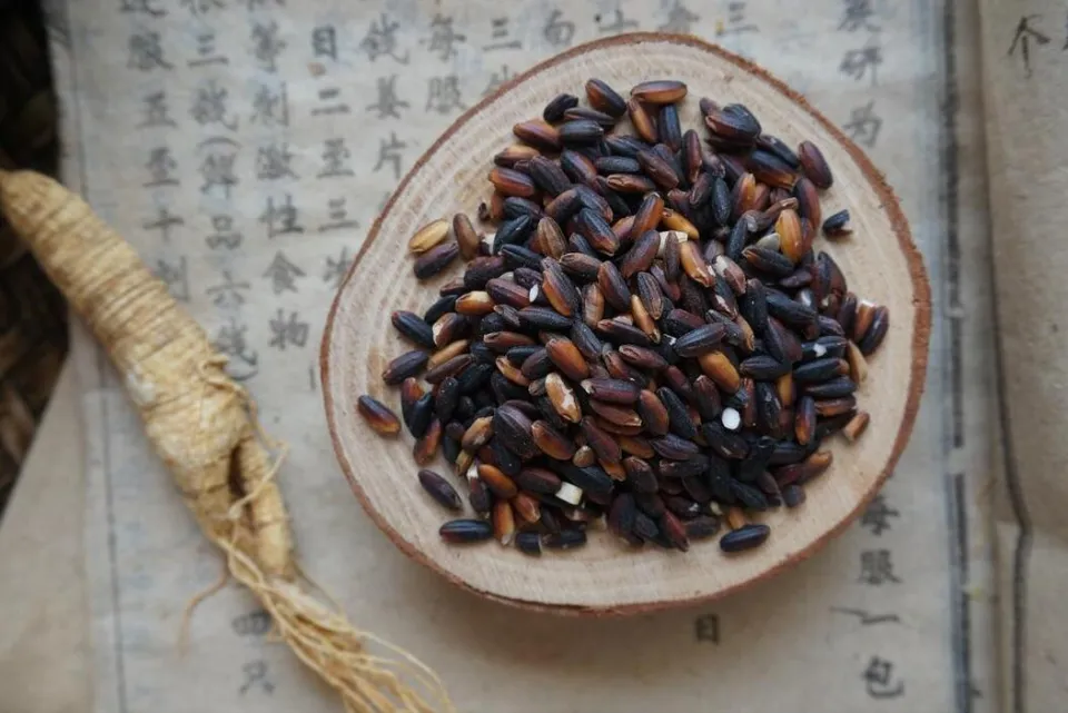 冬季女性保养必吃的5种碱性食物：芝麻、坚果等助你延缓衰老  第3张