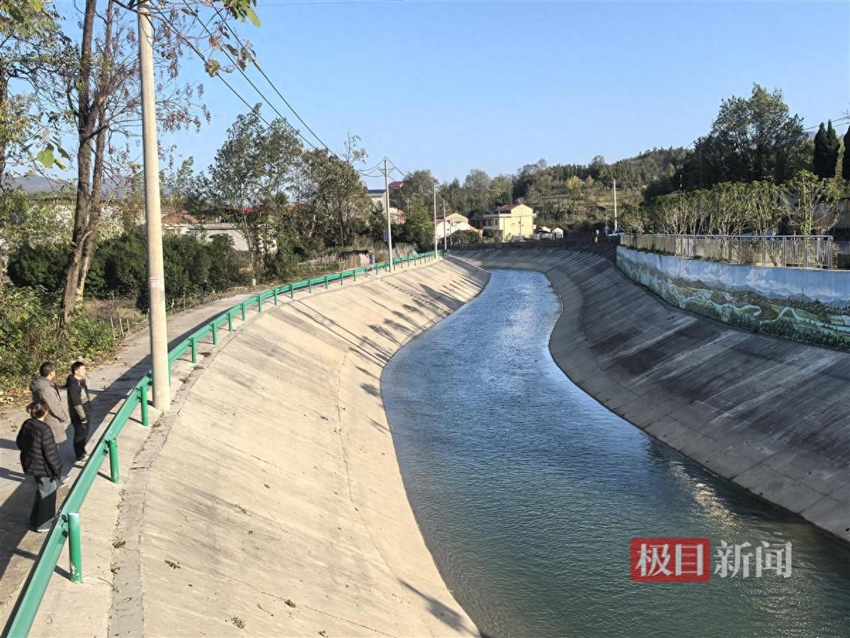 湖北省王英水库紧急开闸向咸宁五一水库补水，确保居民用水安全  第1张