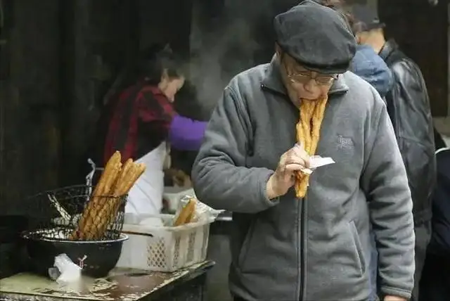 早餐选择与健康：专家解析三种早餐对身体的潜在危害及癌症风险  第3张