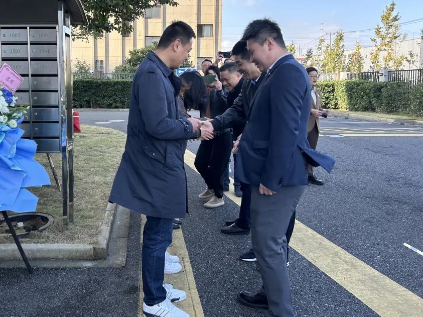上海乐高乐园员工宿舍启用仪式在枫泾镇敷荣公寓举行  第3张