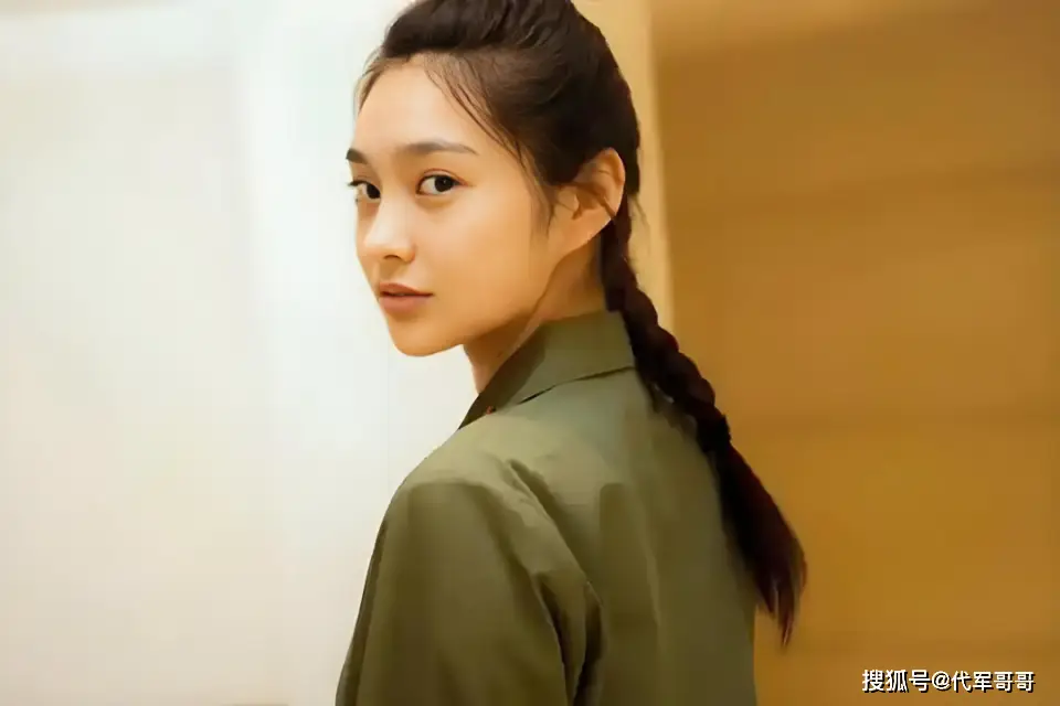 芳华女主角苗苗、钟楚曦、杨采钰：七年后的不同人生轨迹  第5张
