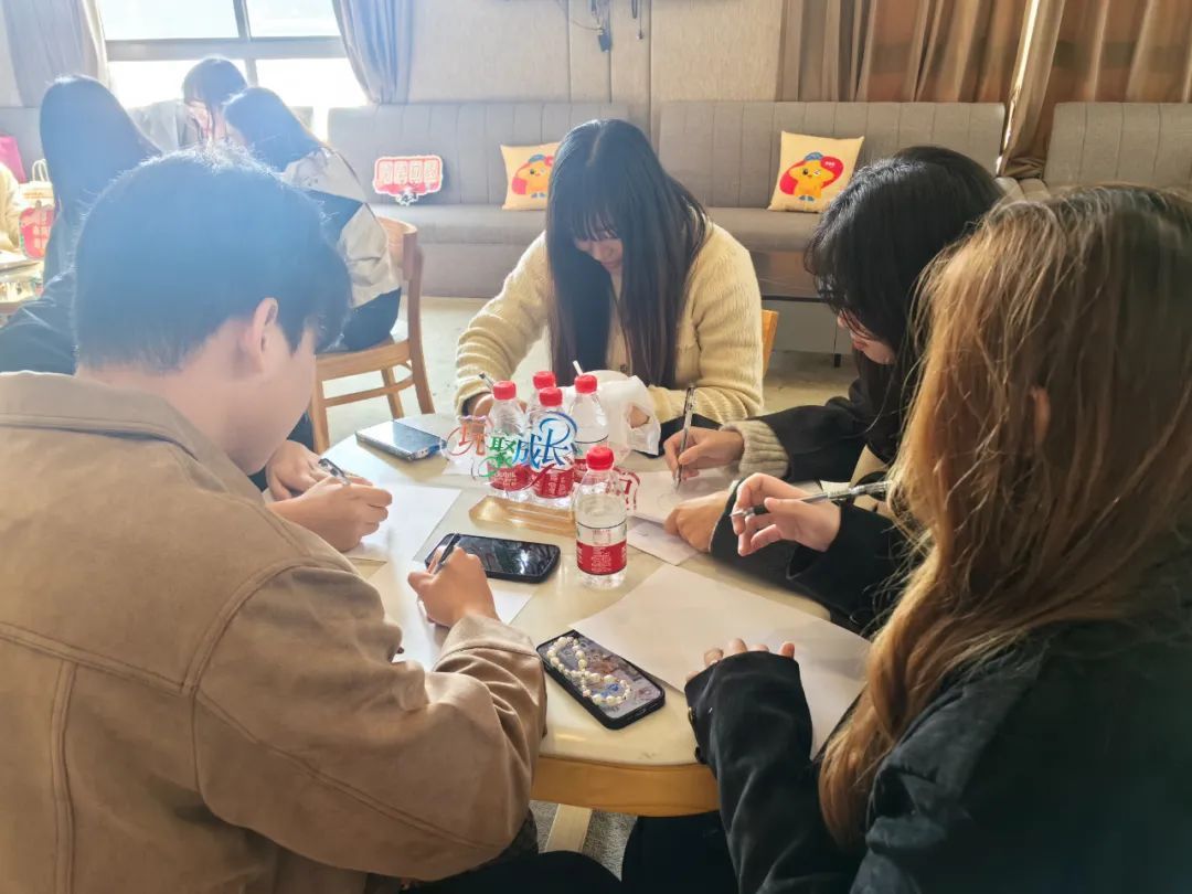 崇明团区委举办青心相约青年交友活动，丰富崇启海青年精神文化生活  第2张