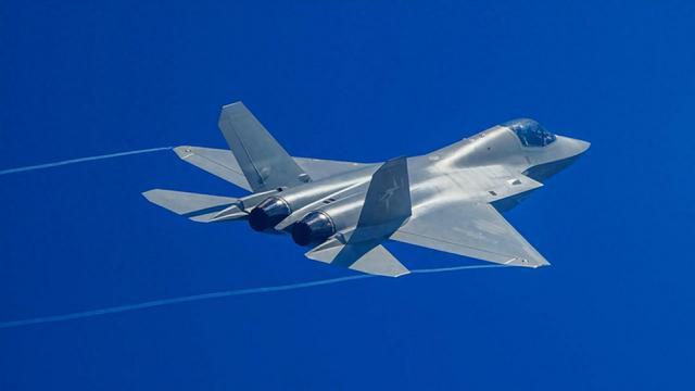 歼-35亮相：中国五代机能否打破美国F-35的垄断，巴基斯坦或成关键  第1张