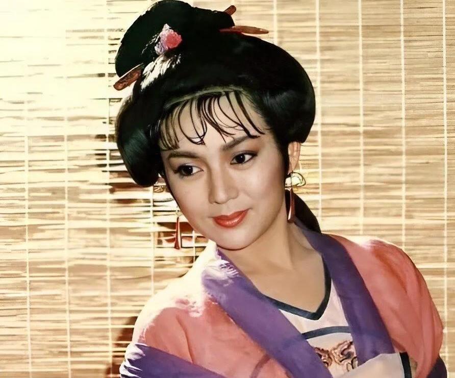 冯宝宝演艺生涯：从毒丈夫到夜光杯的辉煌之路  第9张