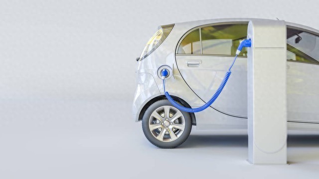 二线豪华品牌汽车销量为何不及国产新能源车？四大原因解析  第1张