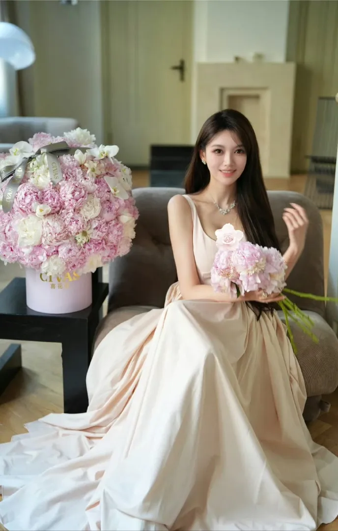 黄晓明女友叶小姐黑历史曝光：妖怪网友爆料引发热议  第7张
