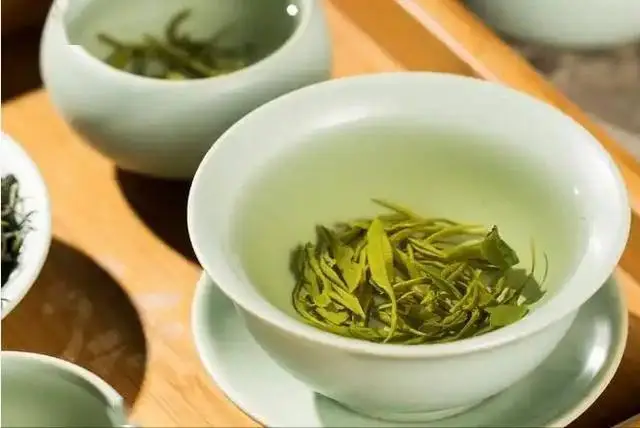 不同茶叶的养生效果：绿茶、红茶、黑茶、乌龙茶哪种最适合你？  第6张