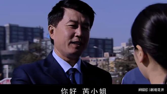 芮小丹与韩楚风的高手对决：债权人的北京之行与豪华接待  第1张
