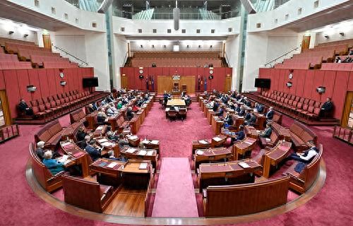 澳大利亚通过法案禁止16岁以下未成年人使用社交媒体，最高罚款4950万澳元  第1张