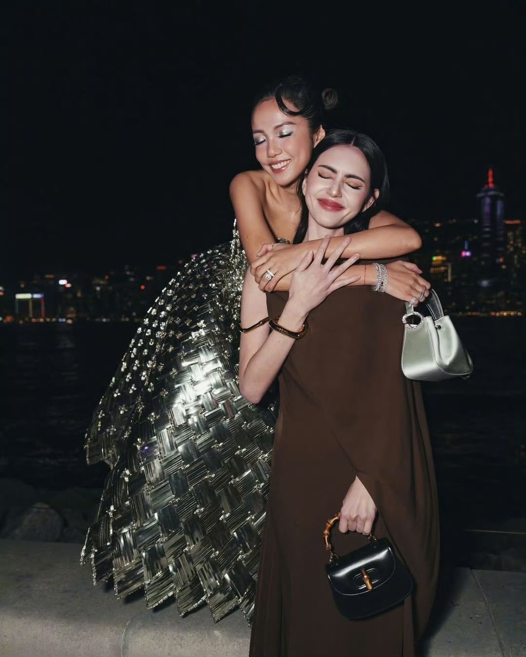 港版VOGUE时尚活动盛大举行，泰国女星Mai惊艳亮相，谷爱凌受邀出席  第1张