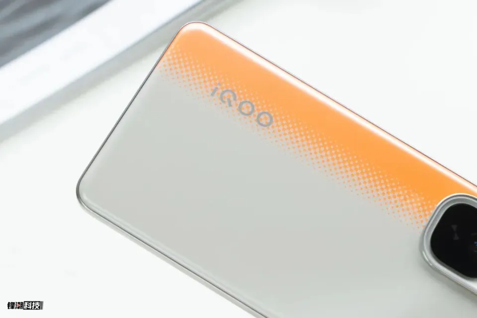 iQOO Neo 10系列新品发布：性能升级与设计创新详解  第12张