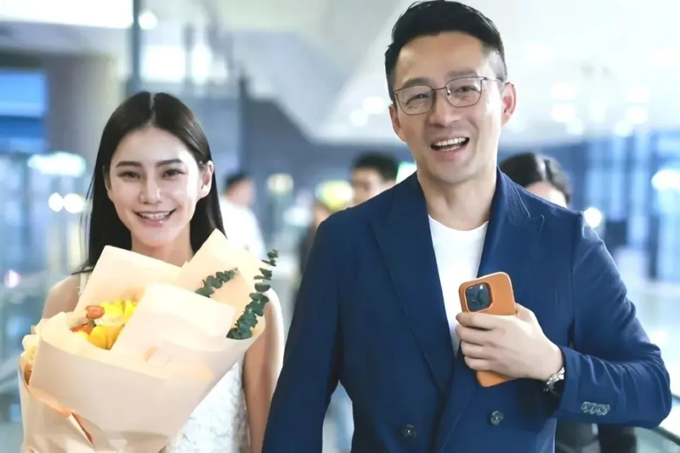 大S与汪小菲离婚后各自闪婚，具俊晔刺青婚戒，汪小菲晒新婚证  第5张