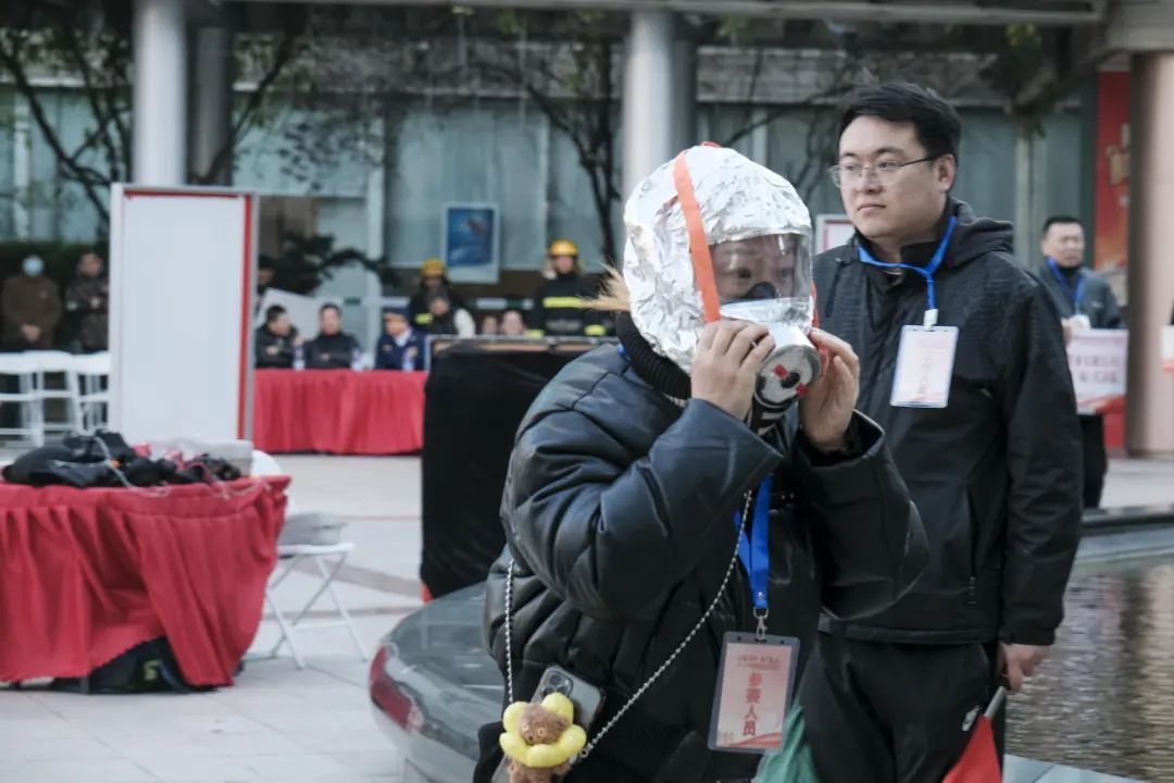 打浦桥街道举办第五届消消乐杯消防运动会，提升社区消防安全意识  第4张