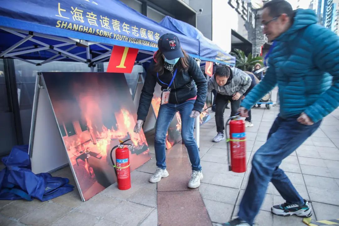 打浦桥街道举办第五届消消乐杯消防运动会，提升社区消防安全意识  第5张