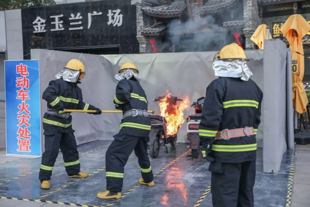 打浦桥街道举办第五届消消乐杯消防运动会，提升社区消防安全意识  第10张