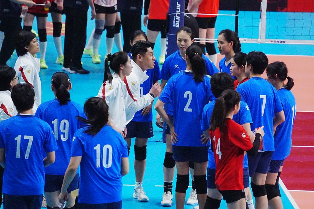 北京女排混搭阵容在青少年三大球运动会中斩获第五名，体校生与高中生共同创造奇迹  第5张