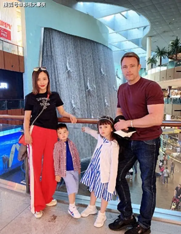 马雅舒爱女11岁生日惊艳众人，浓眉大眼遗传老爸基因，与吴奇隆离婚15年后终成人生赢家  第1张