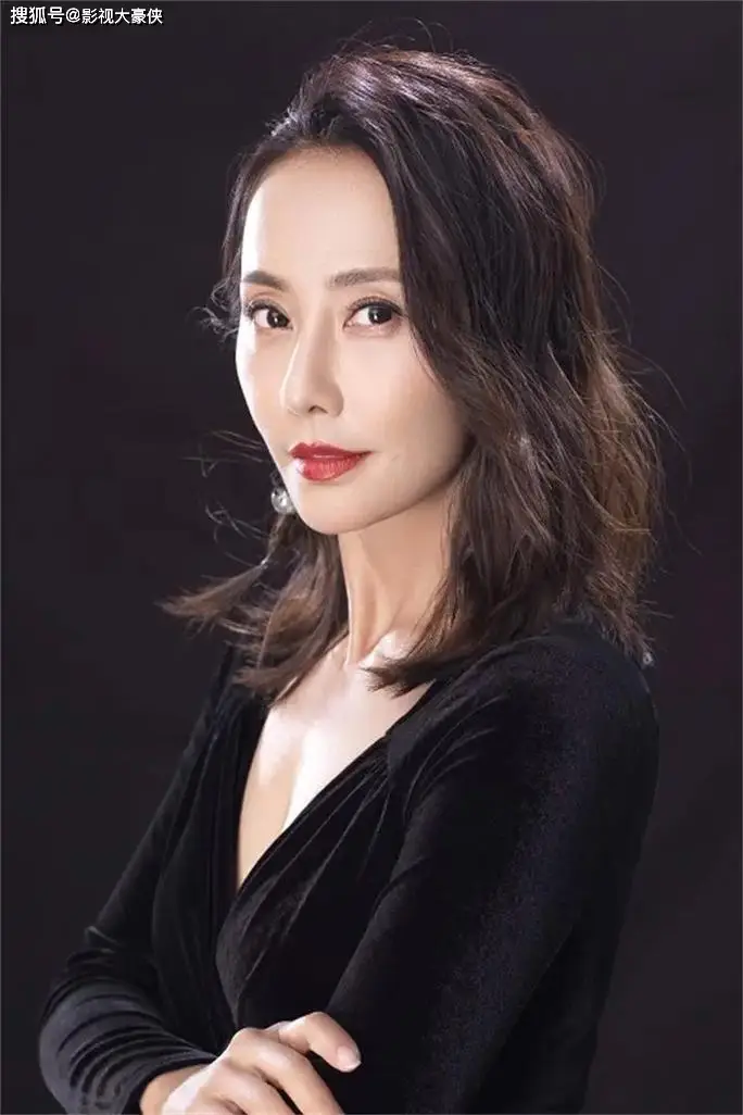 马雅舒爱女11岁生日惊艳众人，浓眉大眼遗传老爸基因，与吴奇隆离婚15年后终成人生赢家  第5张