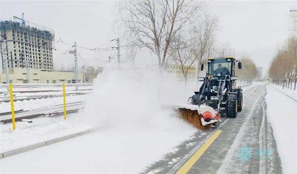 哈尔滨地铁集团2000余人昼夜奋战清冰雪，确保78座车站安全运营  第2张