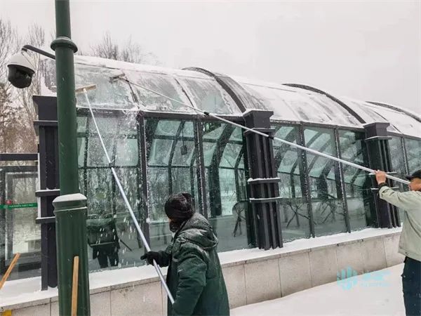 哈尔滨地铁集团2000余人昼夜奋战清冰雪，确保78座车站安全运营  第3张