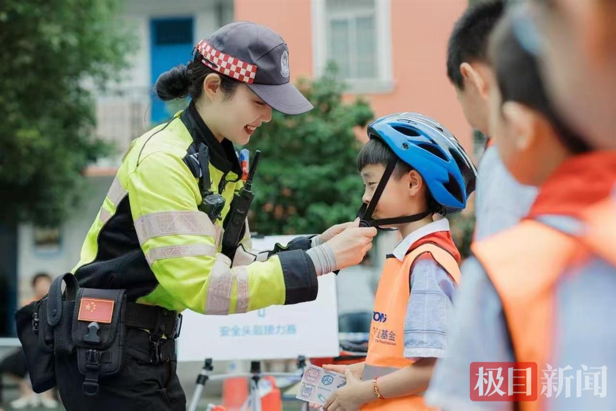 武汉交警推动文明交通共建共治共享，探索超大城市交通治理新路  第5张